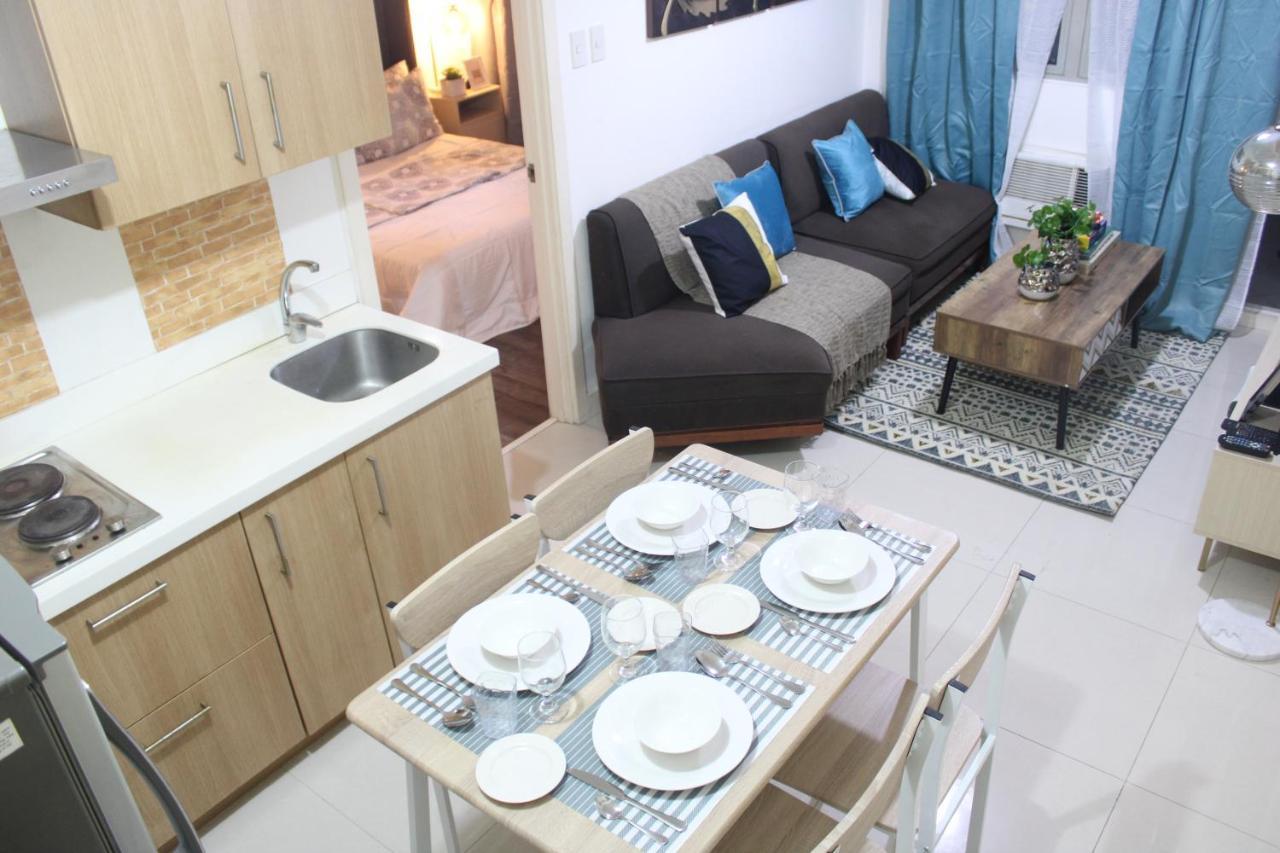 A2j Huge Modern Luxury 2br Balcony Near Ever Gotesco * Manila
