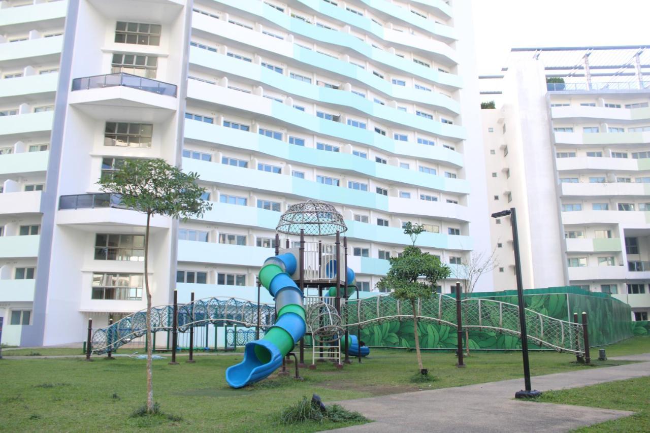 A2j Huge Modern Luxury 2br Balcony Near Ever Gotesco Apartment Manila