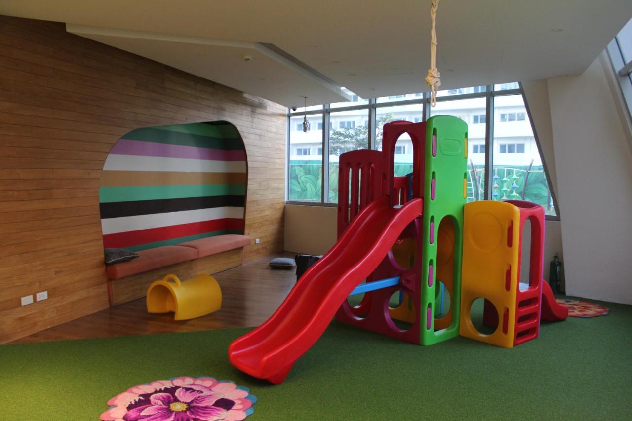 Apartment A2j Huge Modern Luxury 2br Balcony Near Ever Gotesco Manila