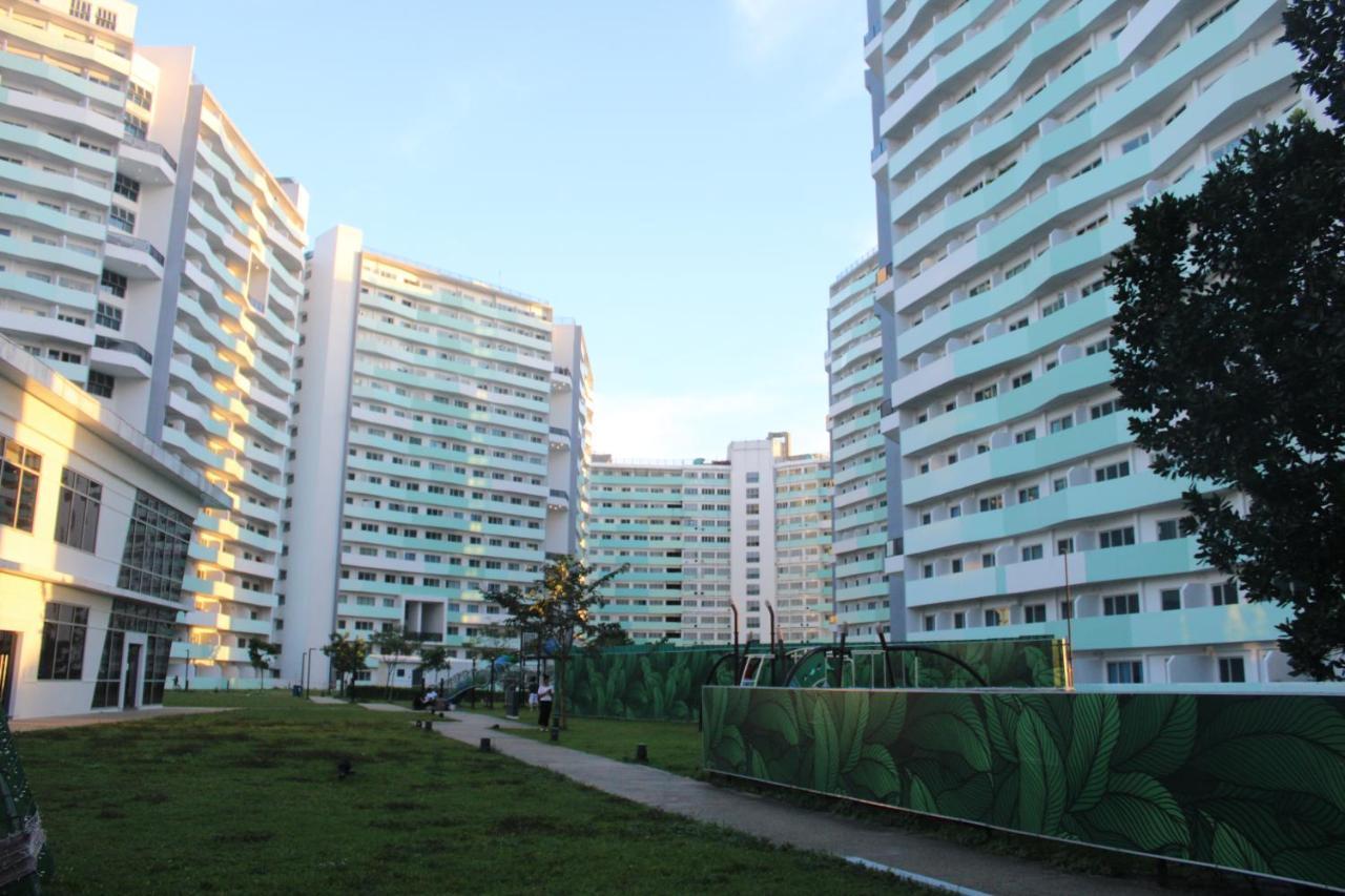 A2j Huge Modern Luxury 2br Balcony Near Ever Gotesco Apartment