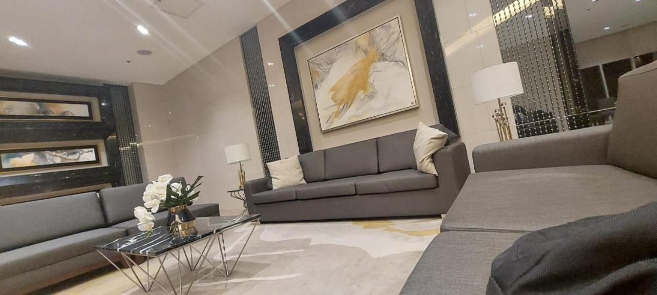 Apartment One Bedroom Unit Fame Residences Manila