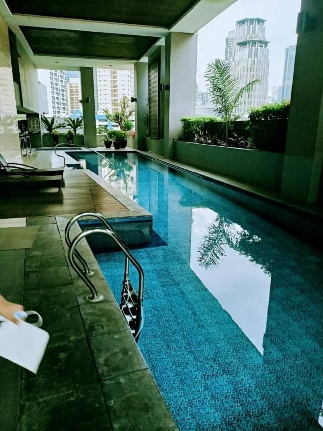 14d Mosaic Staycation * Manila