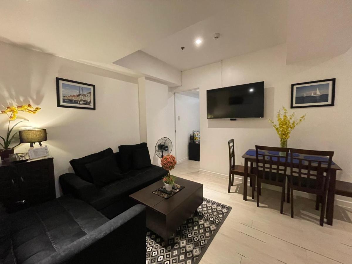 Davis Place At Azure Apartment