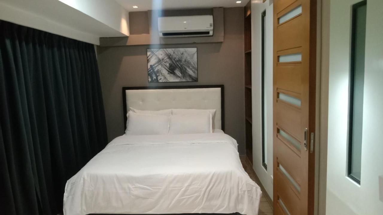 A2j Luxury Bgc 2br Loft Near Malls, Burgos Circle * Manila