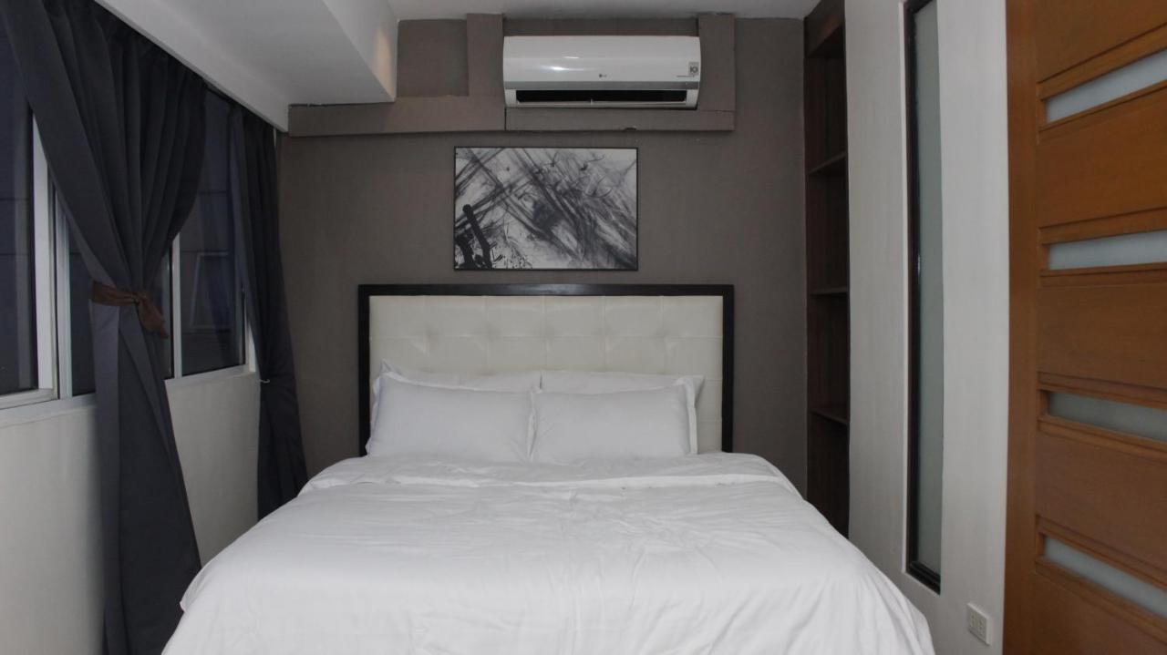 Apartment A2j Luxury Bgc 2br Loft Near Malls, Burgos Circle Manila