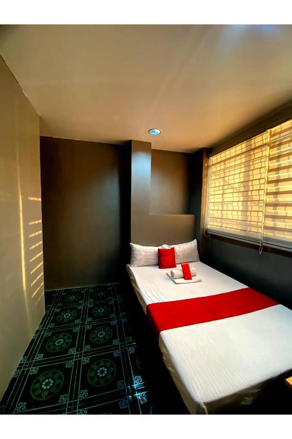 Oyo 104 Venetian 2* Manila