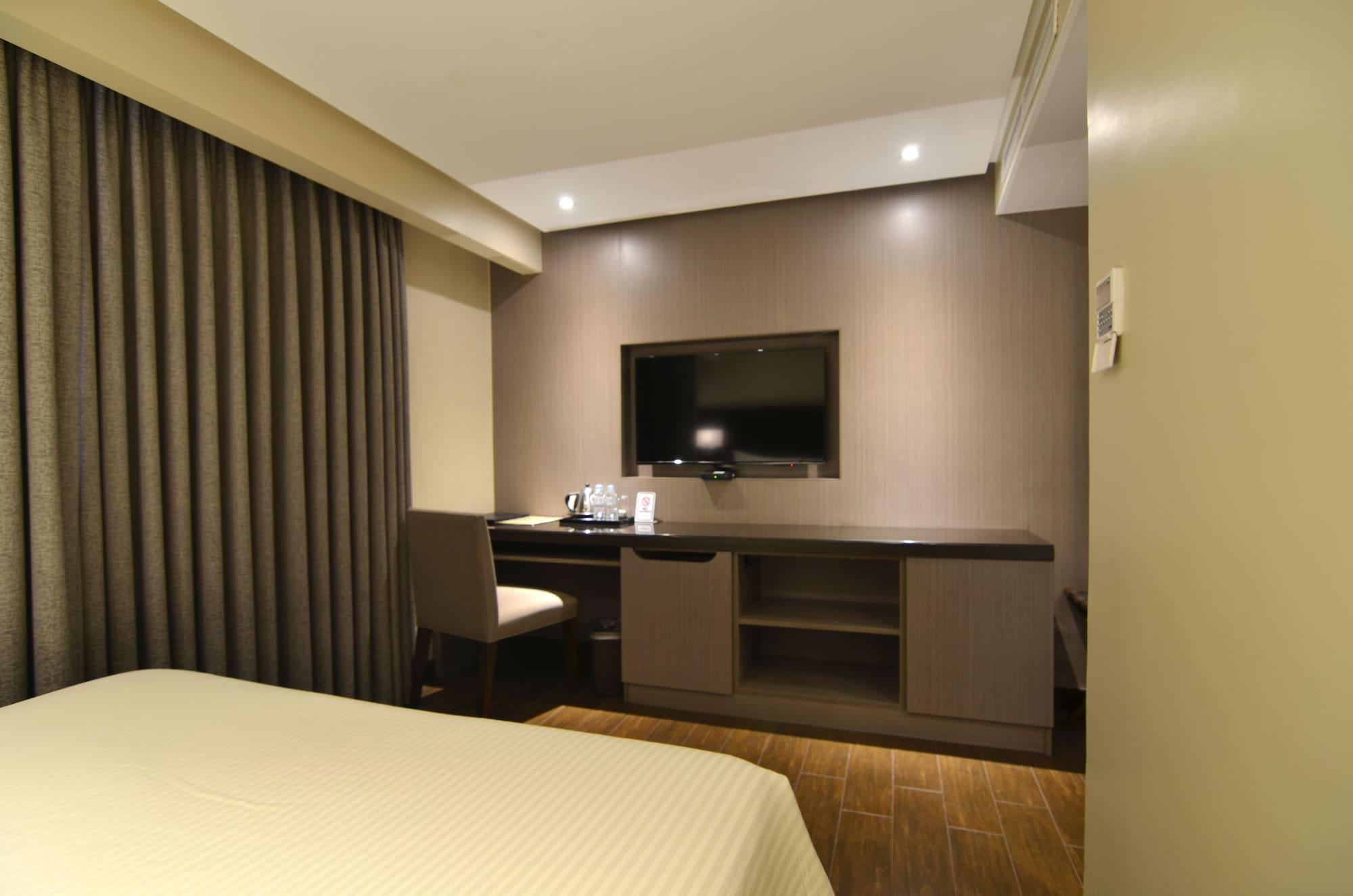 Hotel Pearl Garden 3*