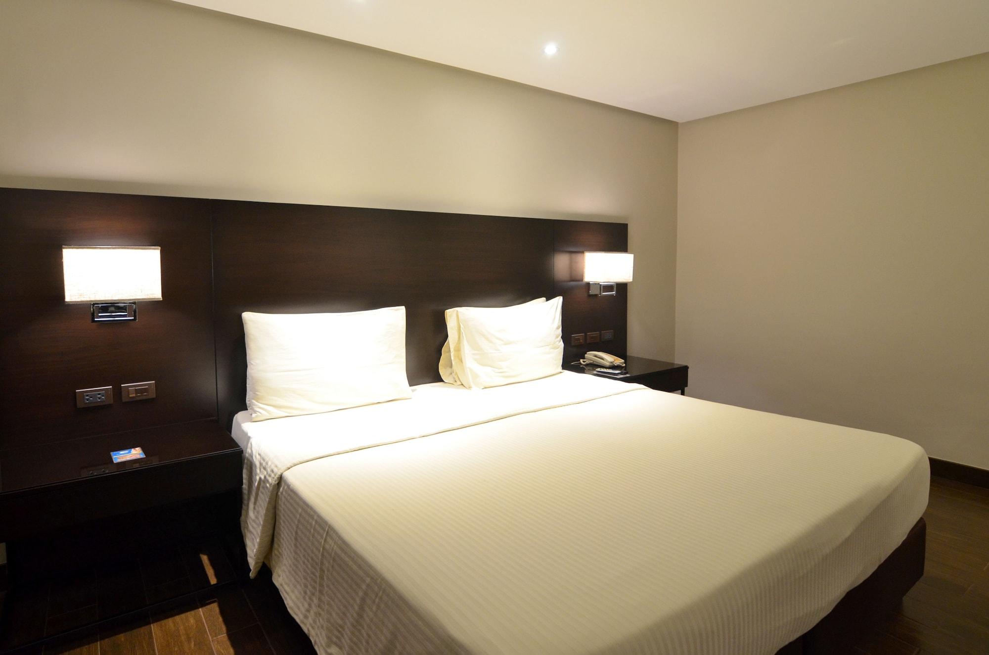 Hotel Pearl Garden