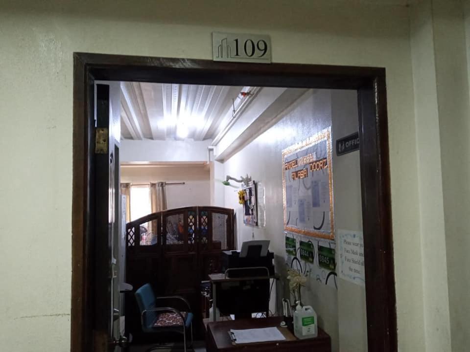 Kdorzmoonwalk Kassel Residences Paranaque Bed & Breakfast