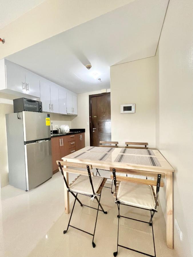 Luxury Type Near Naia Airport Apartment Manila
