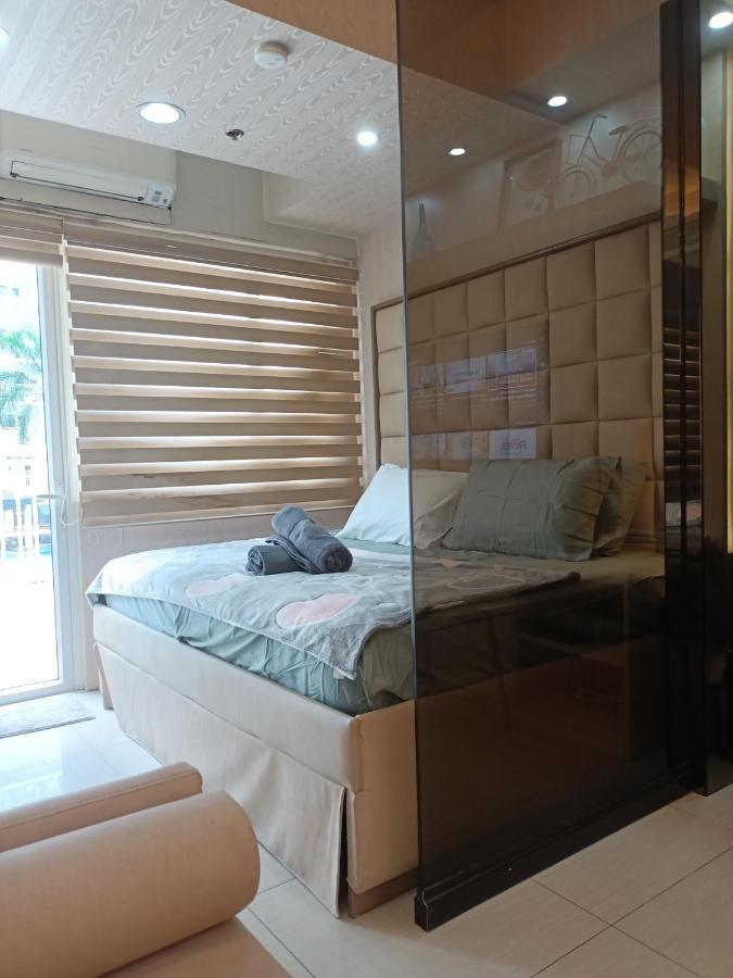Shell Residences Jas Place * Manila