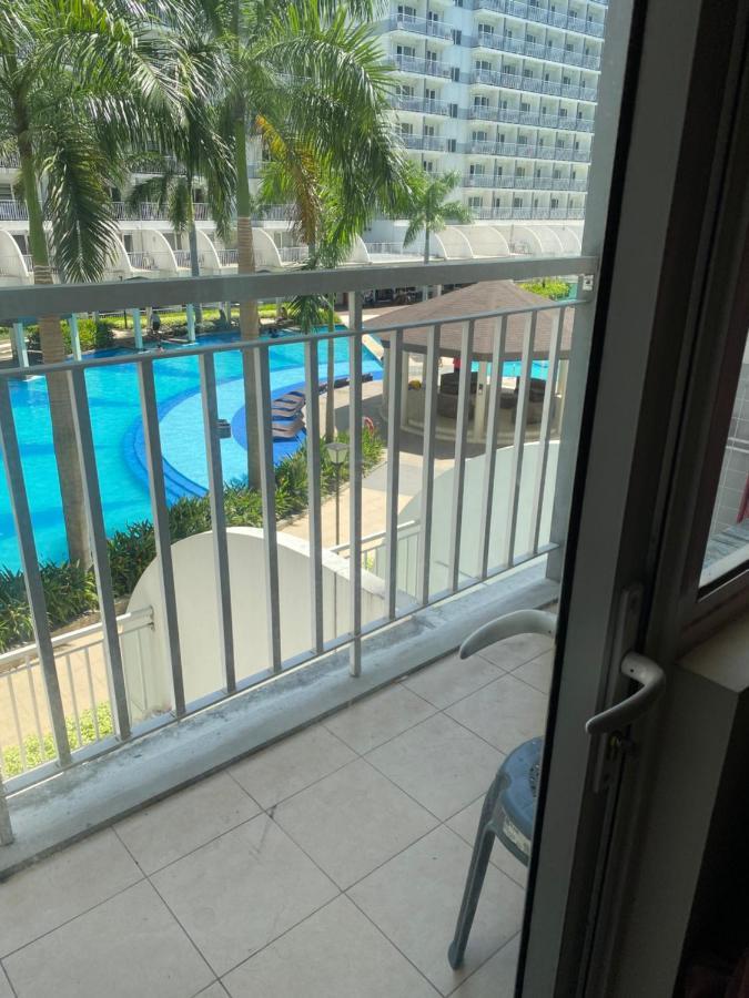 Apartment Shell Residence Moa By Honey David *