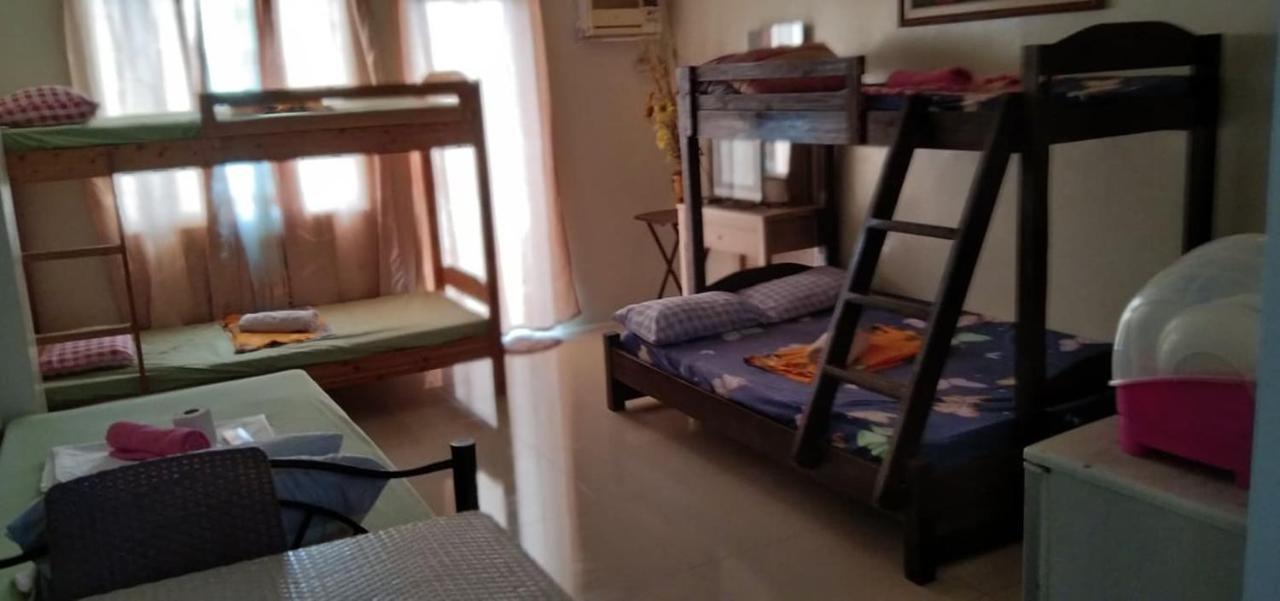Kdorzmoonwalk Kassel Residences Paranaque Bed & Breakfast