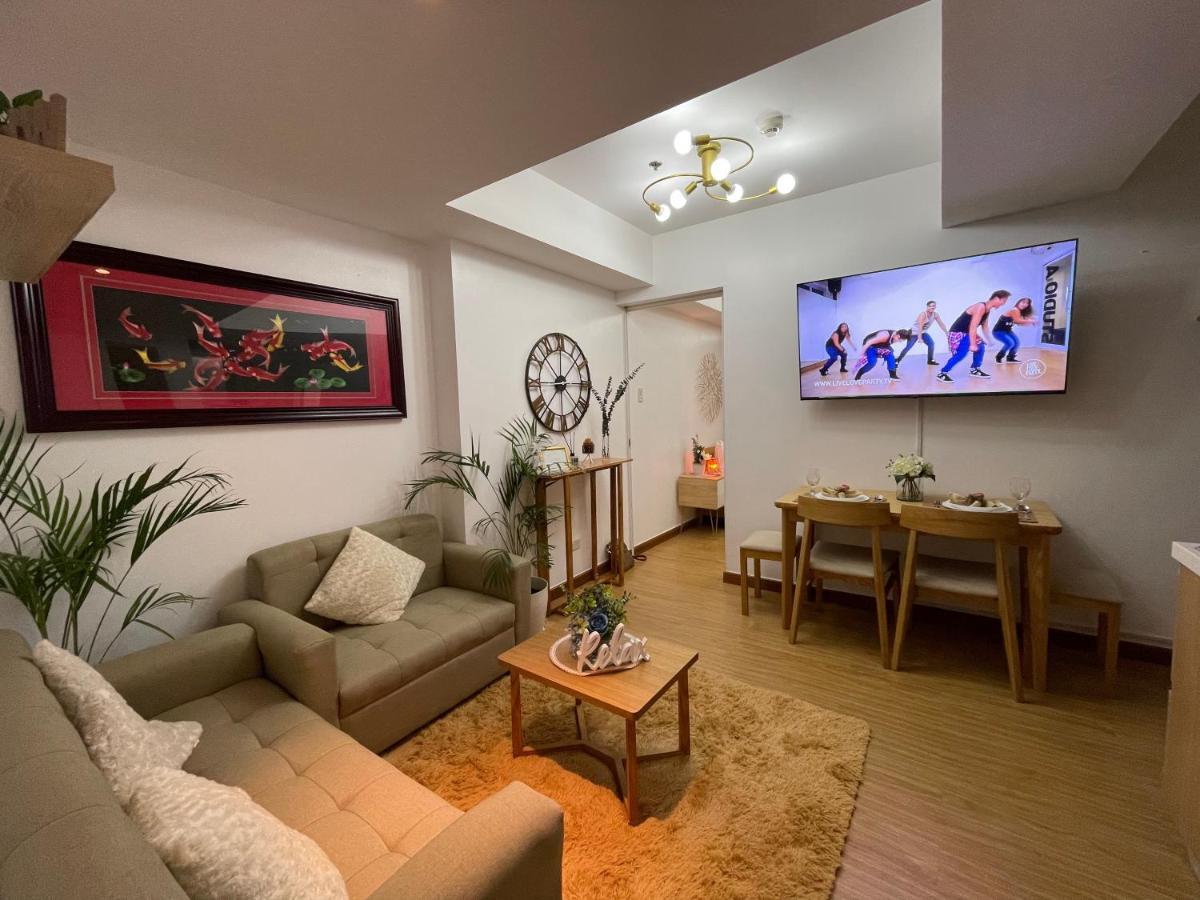 Davis Place At Azure Manila