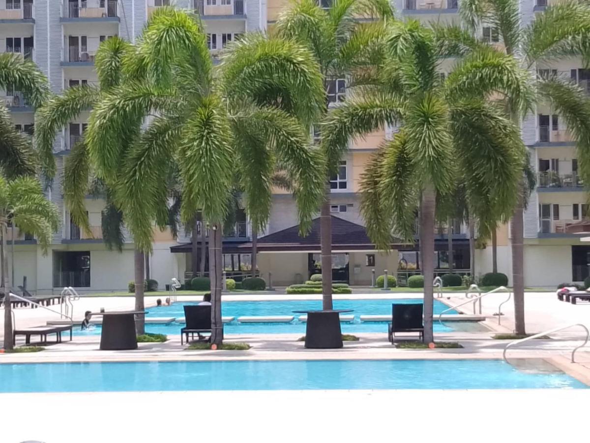 Lovely 2-br W/balcony In Sm-sucat, Paranaque Manila