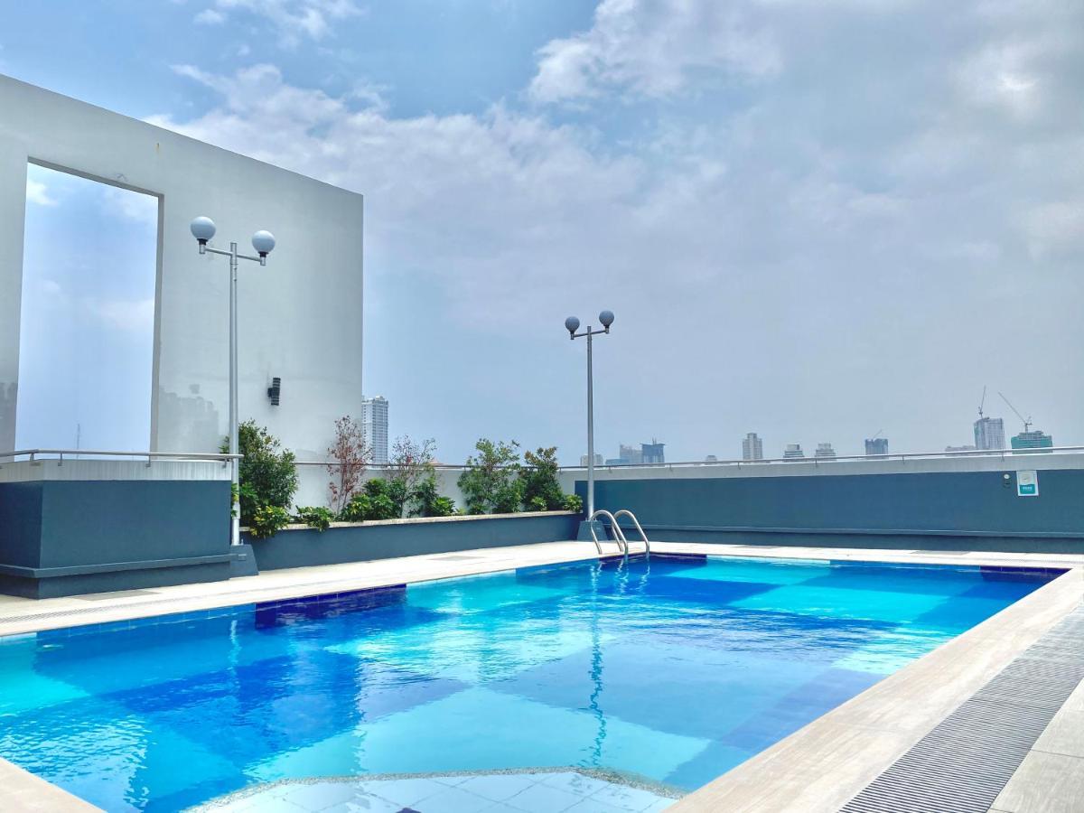 I Suites Malate & Condotel