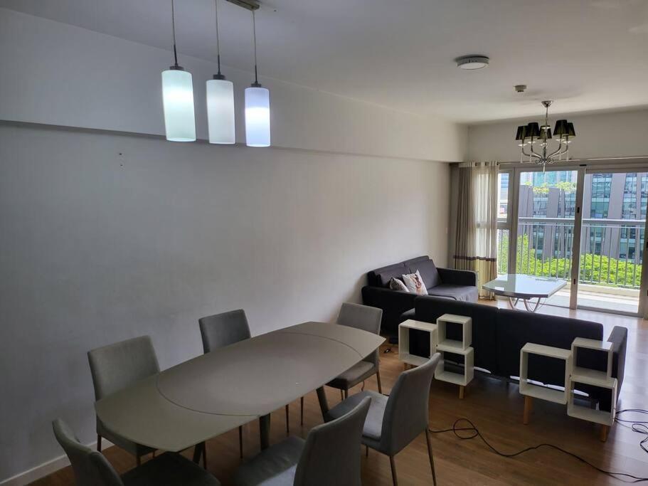 Luxury @ Bgc Sleeps 6 Comfortably Fast Wifi Pool! * Manila