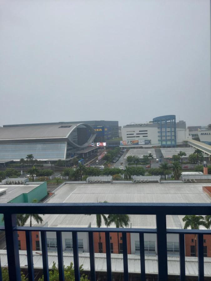 Sea Res Mall Of Asia 2bedroom By Elsie D Manila
