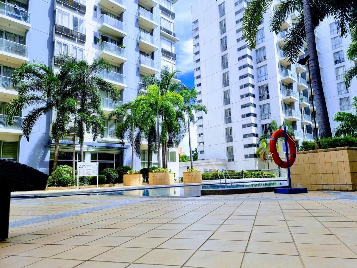 Airport Naia Terminal-3 One Palm Tree Apartment Manila