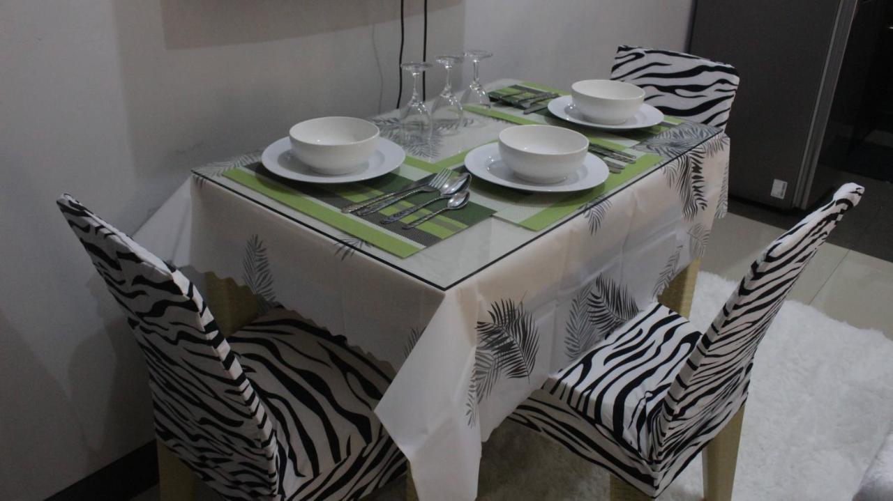 A2j Executive Studio Near Ali Mall, Sm Cubao Apartment