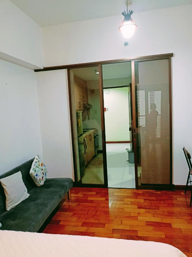 14d Mosaic Staycation Apartment Manila