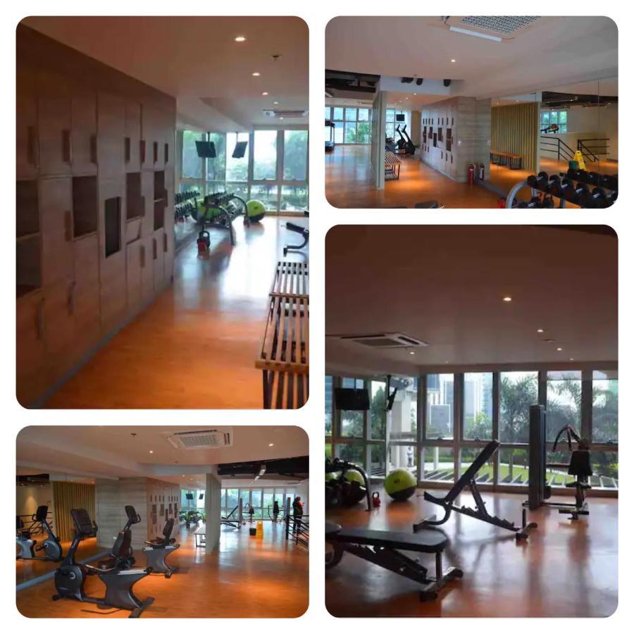 At Uptown Parksuites Ii Uptown Bgc Apartment Manila
