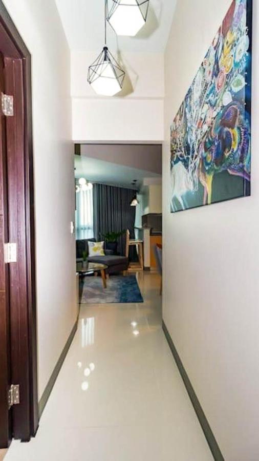 At Uptown Parksuites Ii Uptown Bgc Apartment Manila