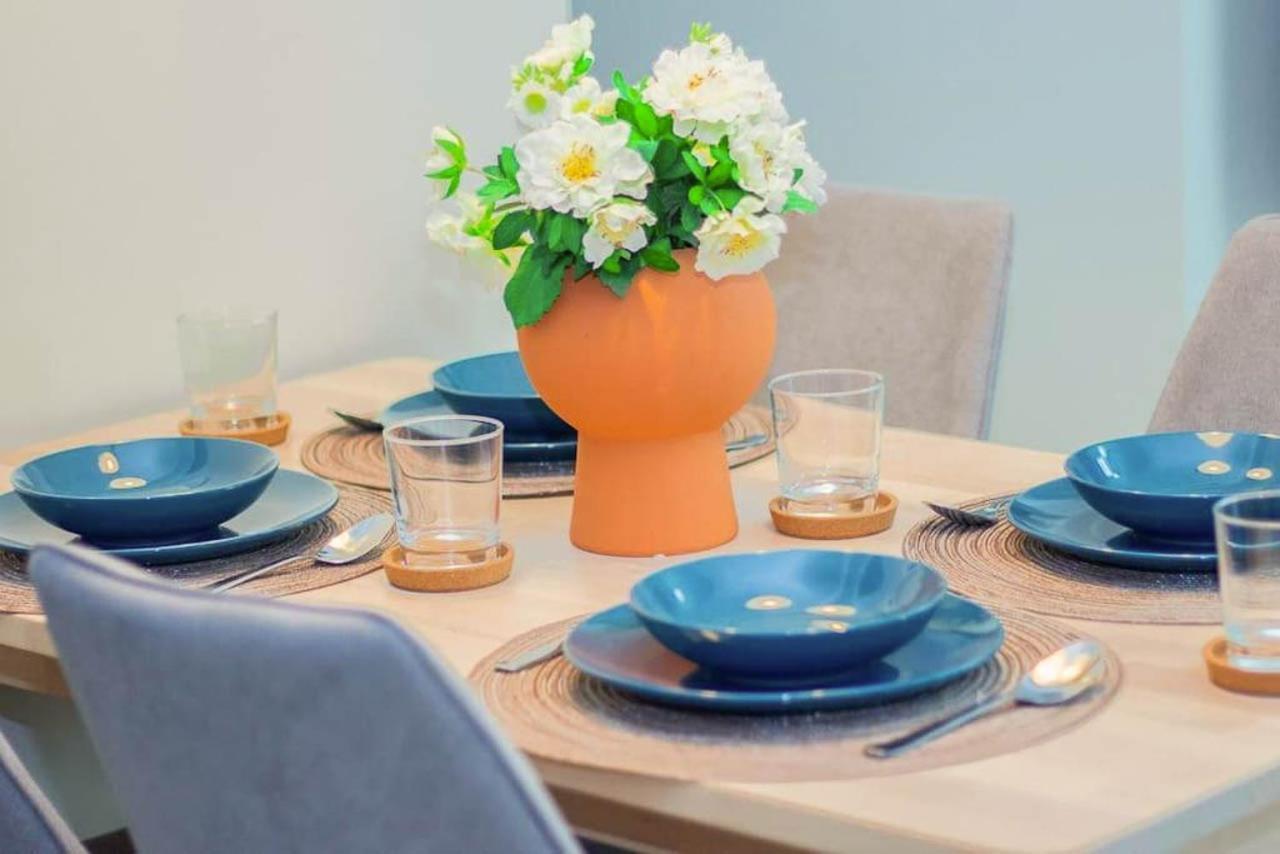 Apartment At Uptown Parksuites Ii Uptown Bgc