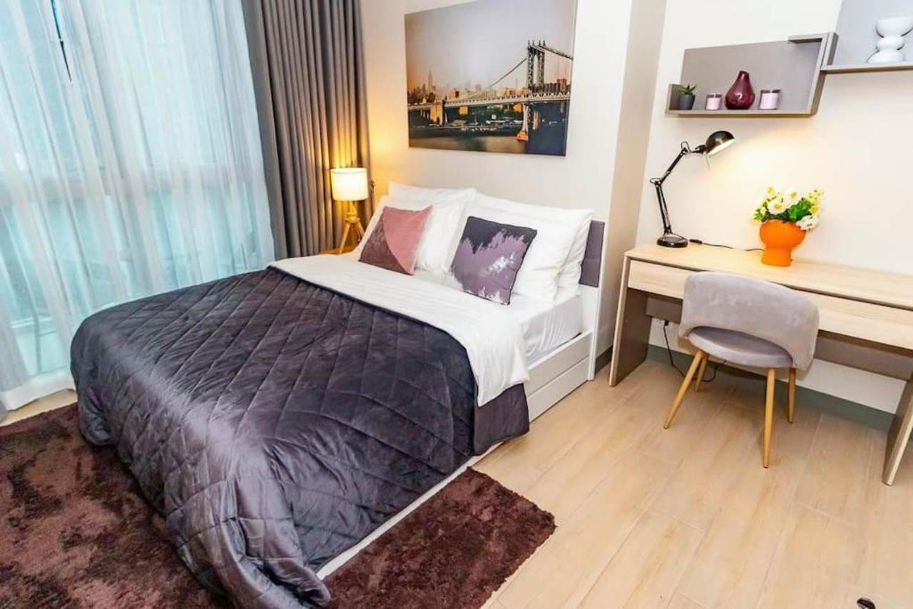 At Uptown Parksuites Ii Uptown Bgc Apartment *