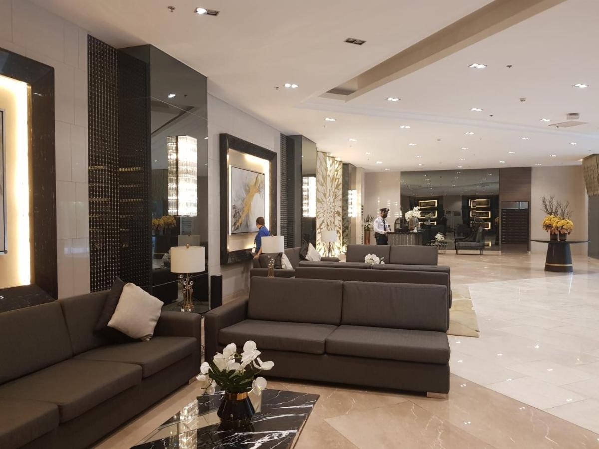 Aparthotel Comfortable 1-bedroom Unit With Balcony At Fame Residences Mandaluyong
