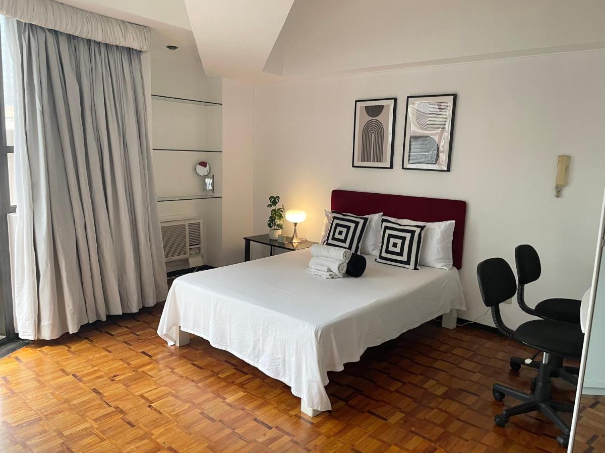 Chic & Bright Studio Across Greenbelt