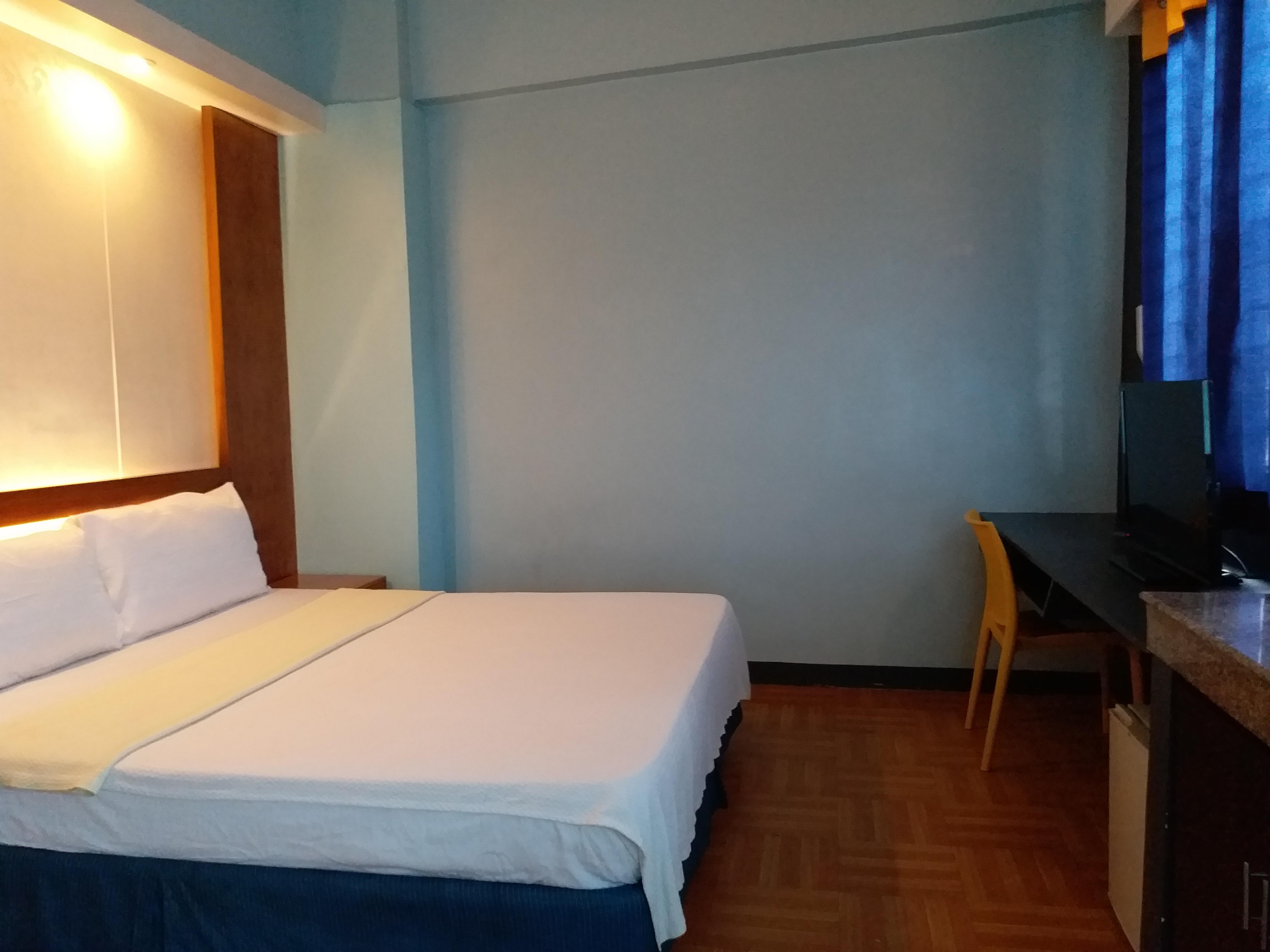 Leesons Residences 2* Manila
