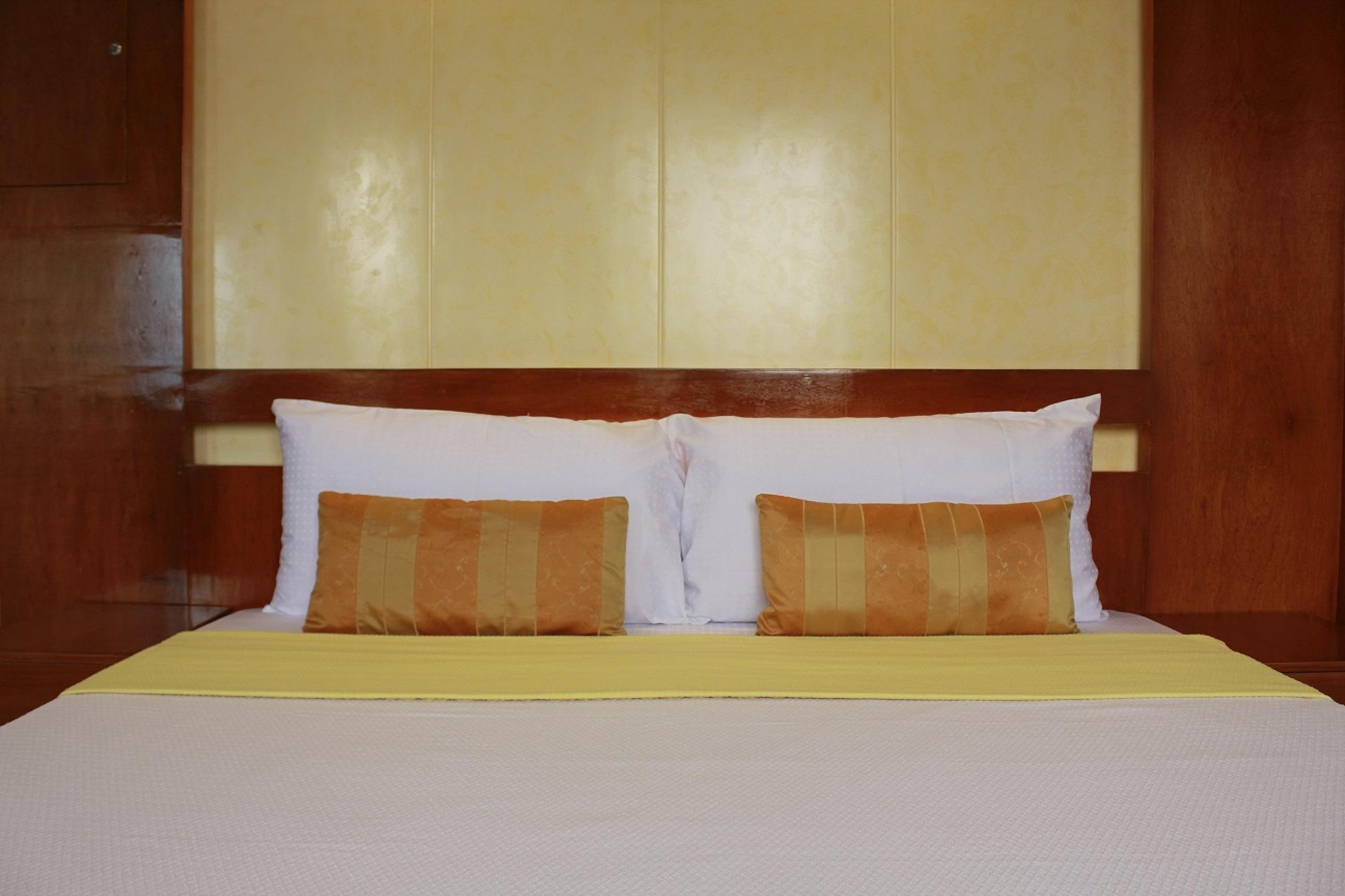 Leesons Residences Hotel 2*