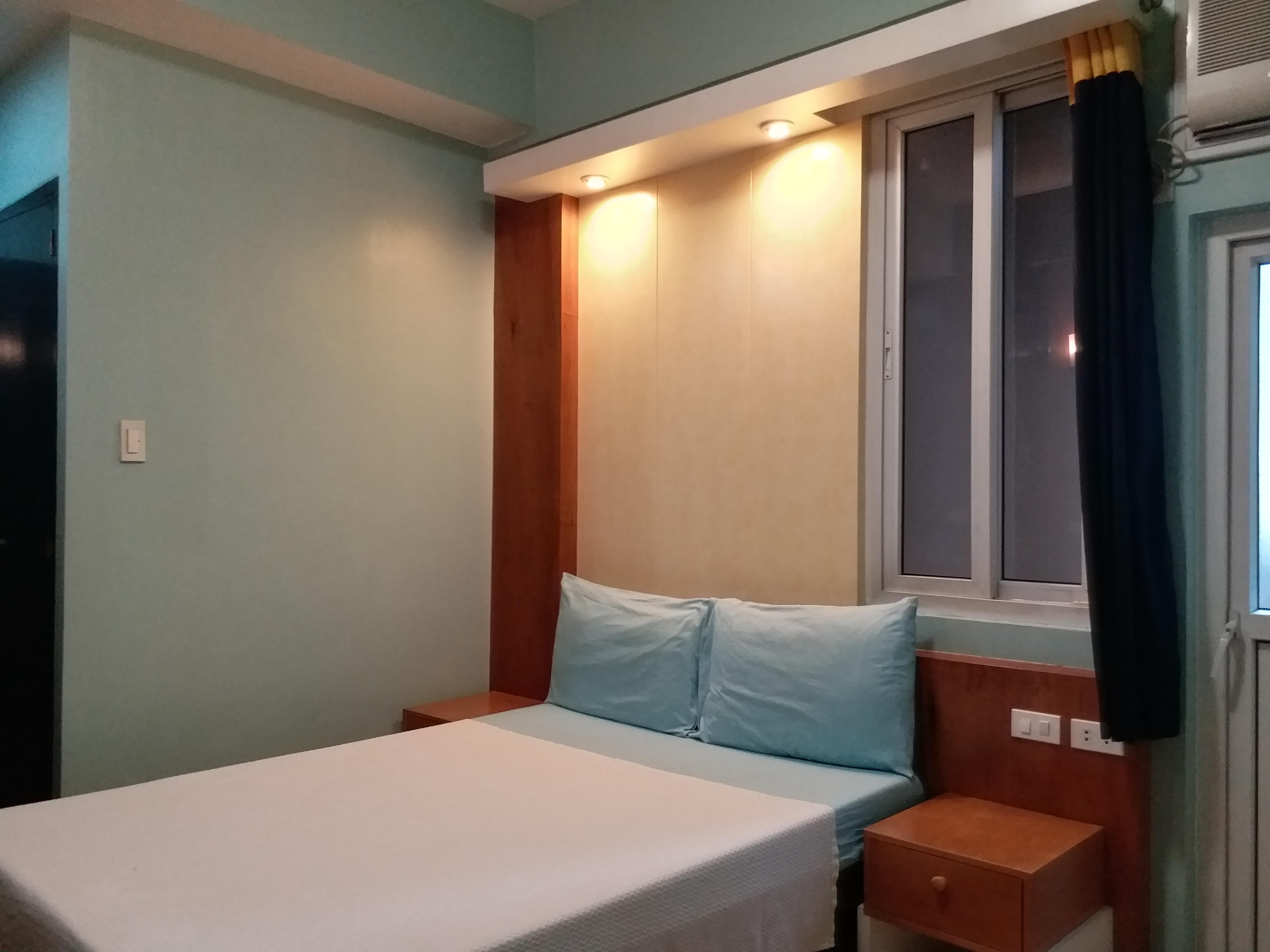 Leesons Residences Hotel