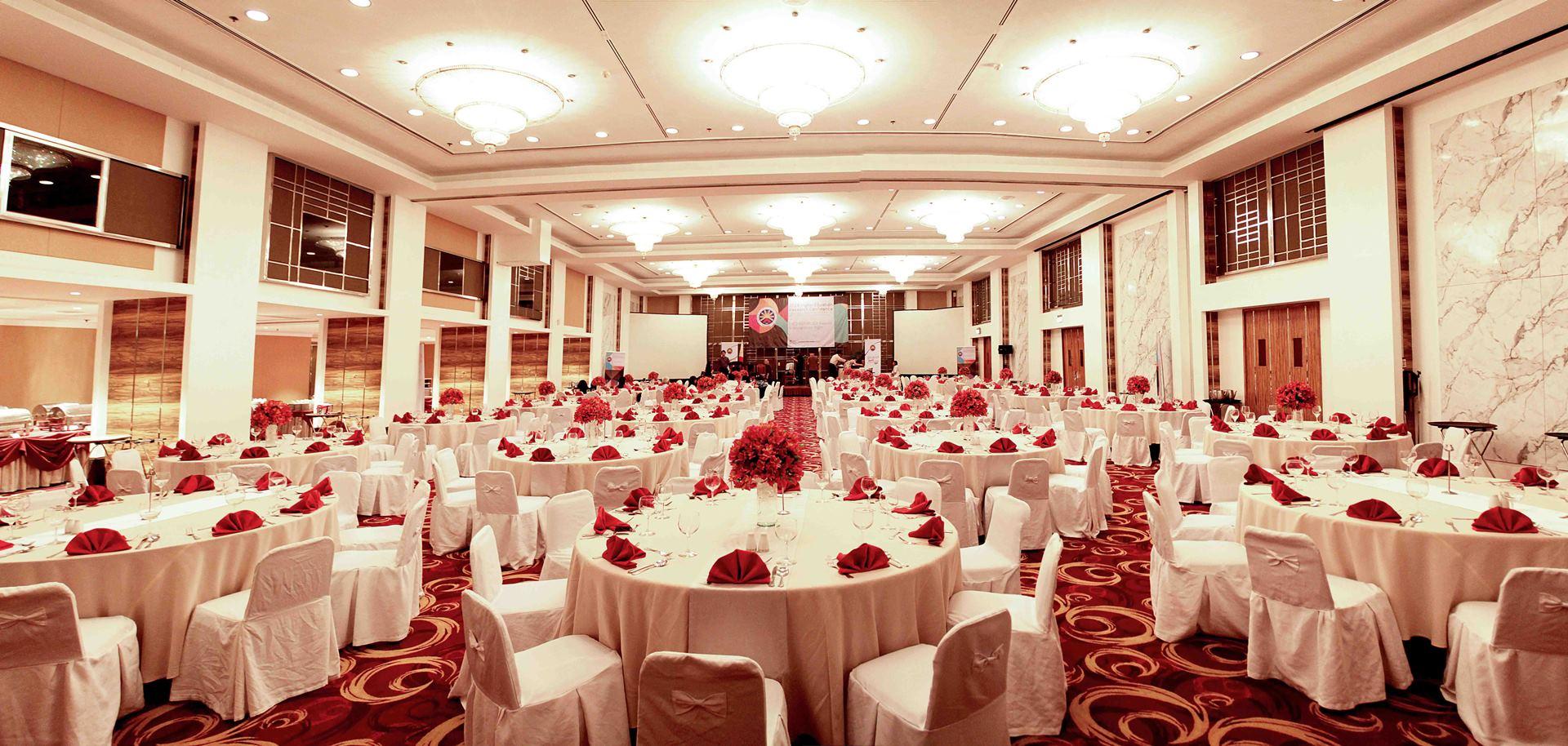 Century Park 4*