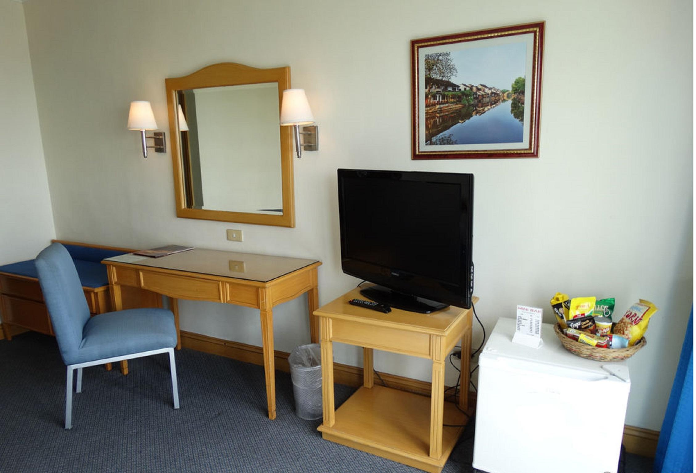 Aloha Roxas Boulevard Hotel 3*