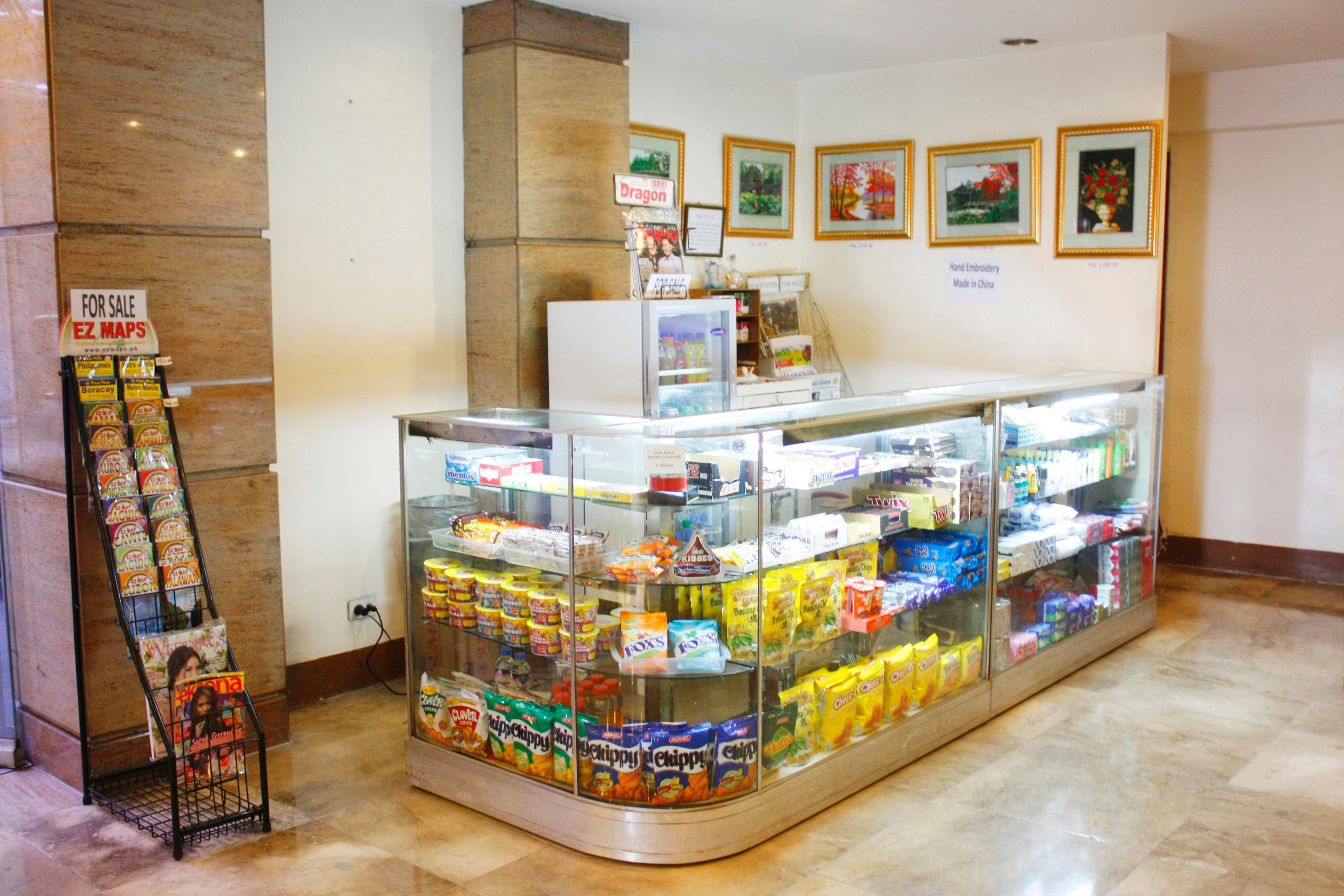 Aloha Roxas Boulevard 3*