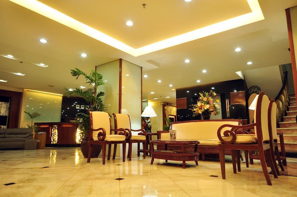 Palm Hotel Manila