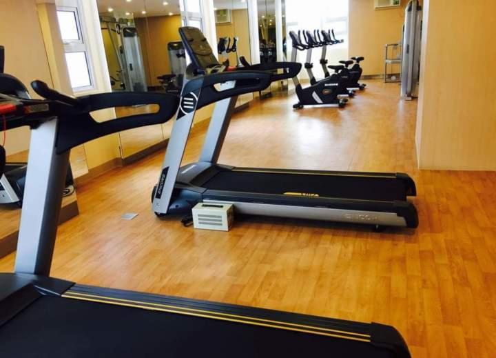 Apartment 101 Newport Boulevard -terminal 3 Airport