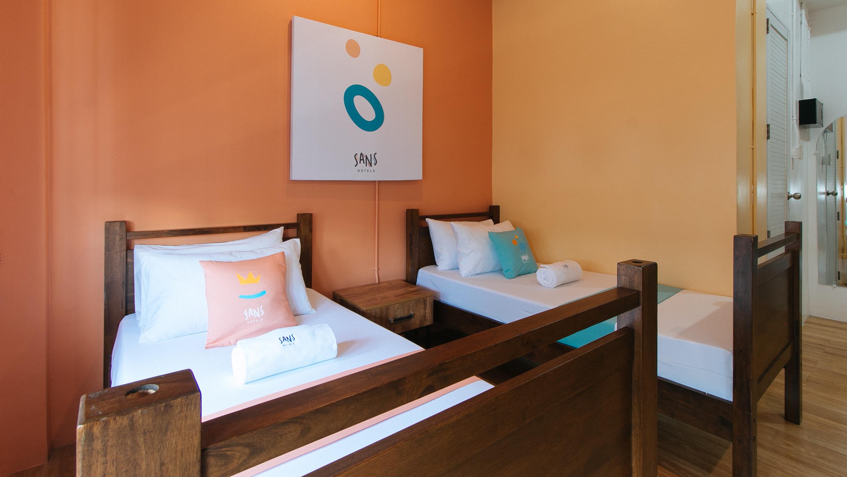 Sans Laperal Hotel