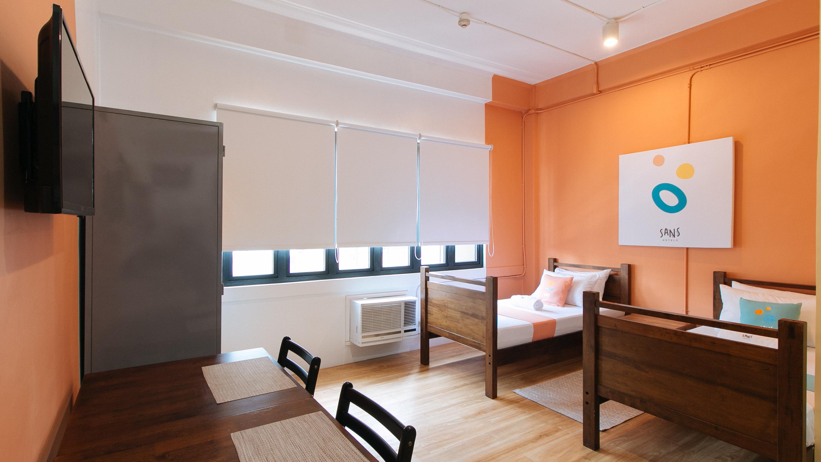 Sans Laperal Hotel