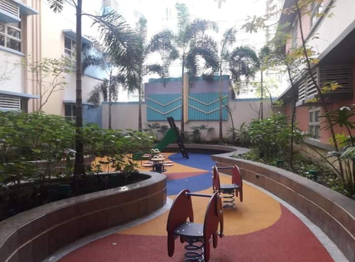 Apartment 101 Newport Boulevard -terminal 3 Airport