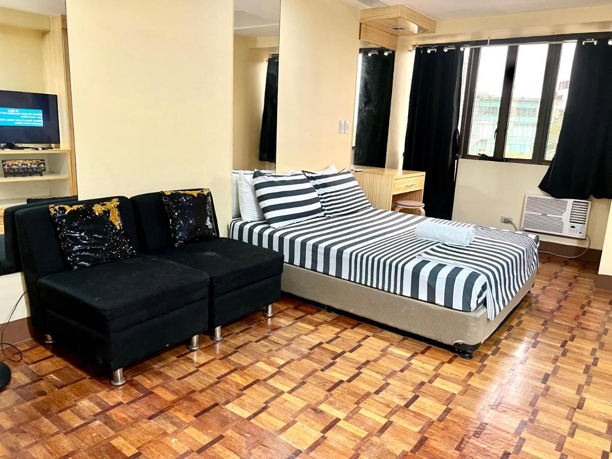 Apartment Chic And Specious Greenbelt Studio With Netflix *