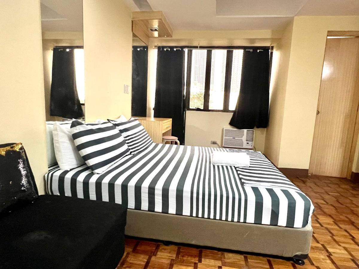 Chic And Specious Greenbelt Studio With Netflix Apartment