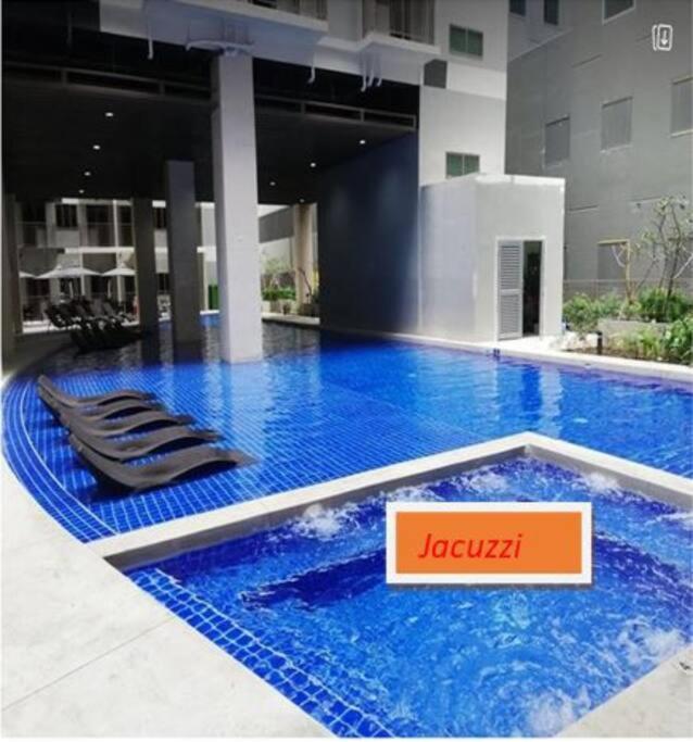 Staycation At Moa With Jacuzzi Amenities 327 Apartment *