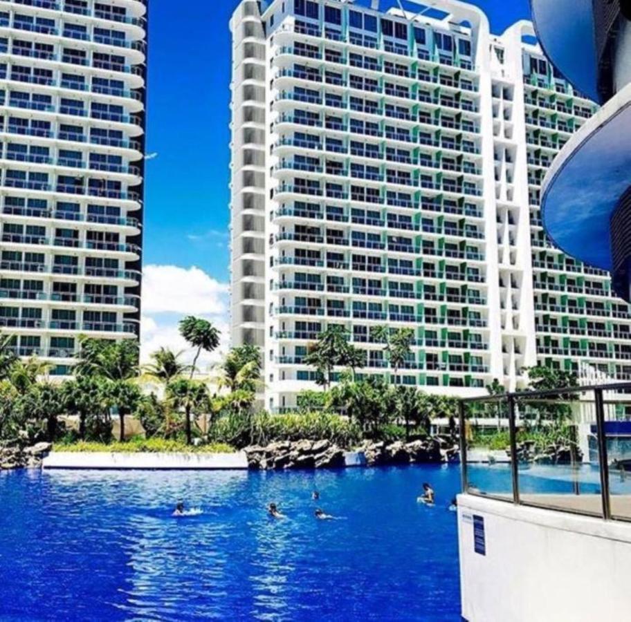 Azure Urban A1 Balcony Near Mall Airport *