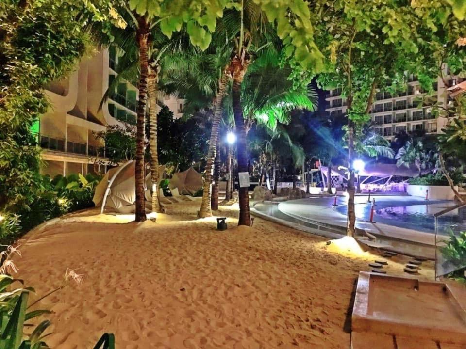 Azure Urban A1 Balcony Near Mall Airport Apartment Manila