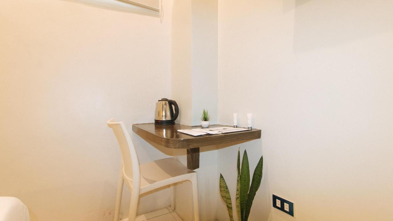 Urbanview At San Antonio's Place Sampaloc * Manila