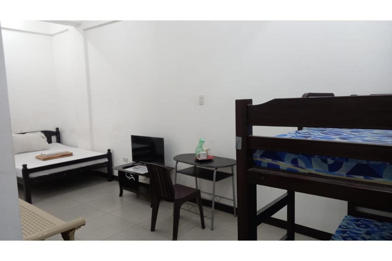 Oyo 903 Tesoro Hotel 2*