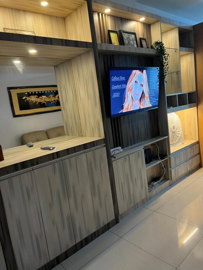 Shell Residences Paul's Place Aparthotel